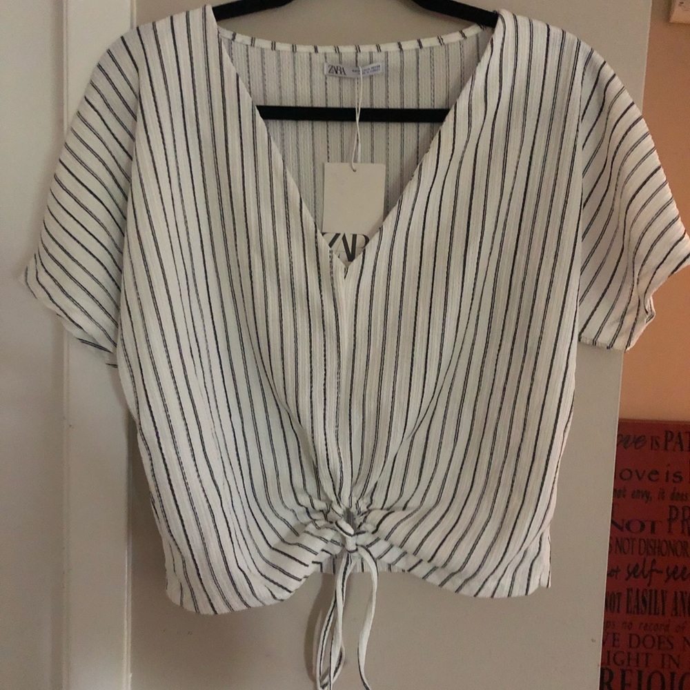NWT ZARA tie front top